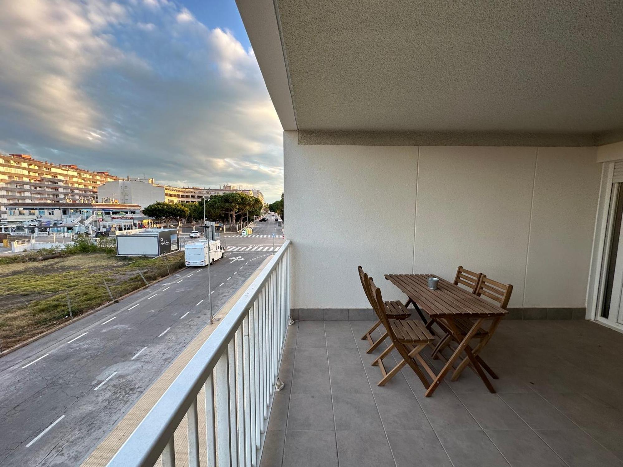Canet Al Mar. Apartment